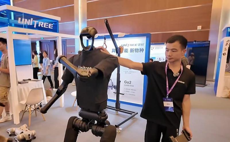 「央广时评」促进数字技术与制造业深度融合 让中国“智”造释放更多活力